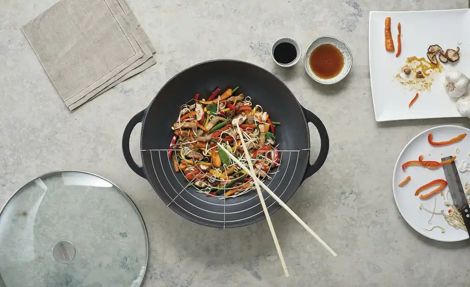 Meisterkoch Gusseisen-Wok mit Deckel OPUS H 10 cm, Ø 37 cm